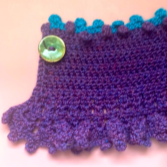 Brand new, never worn, knit collar w/ detachable floral pin. Unbelievably soft. - Picture 6 of 11